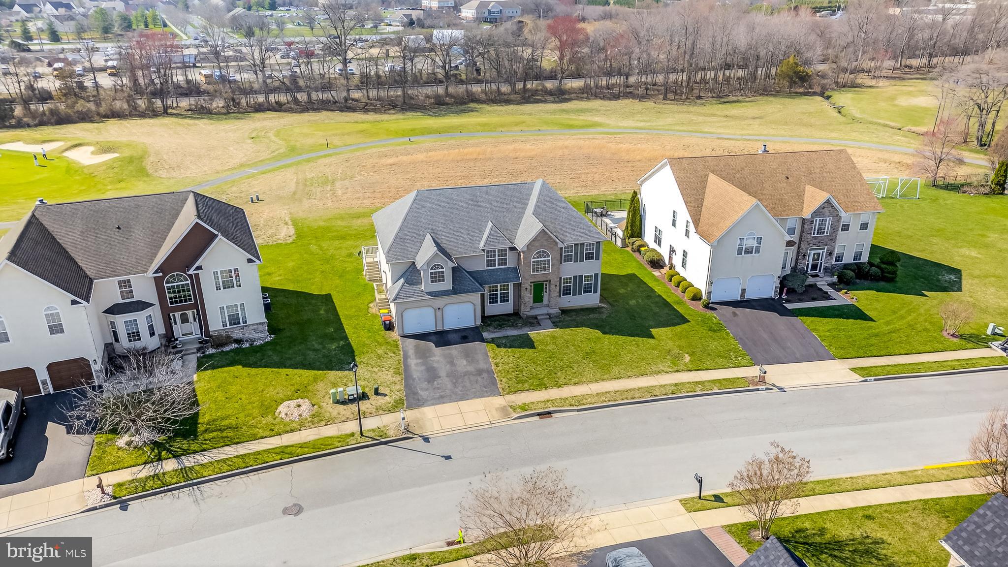 THE LEGENDS - Residential