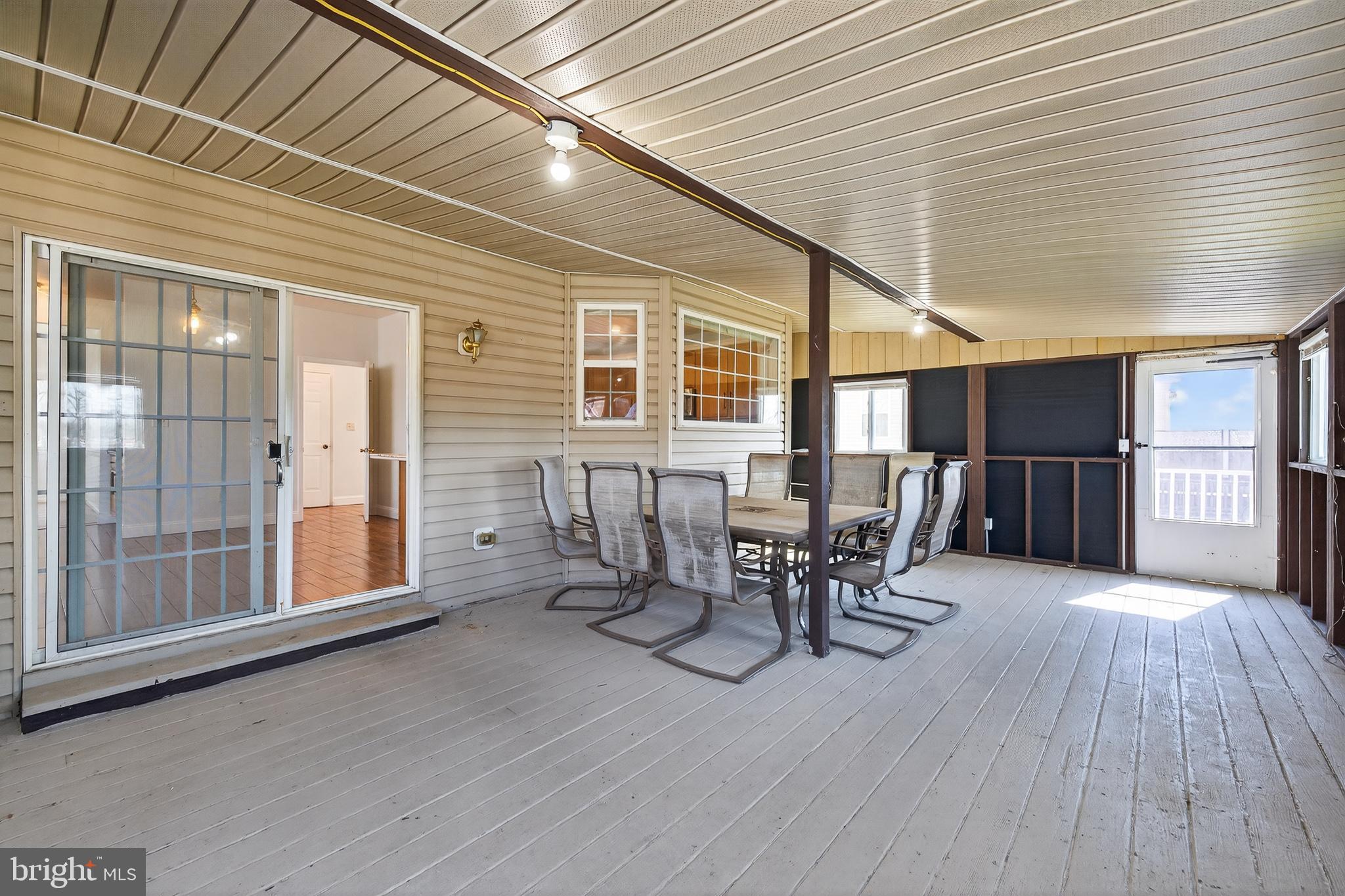 THE LEGENDS - Residential