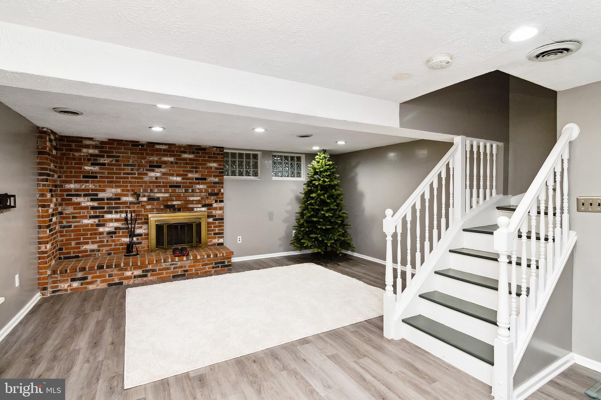 KINGS COURT - Residential