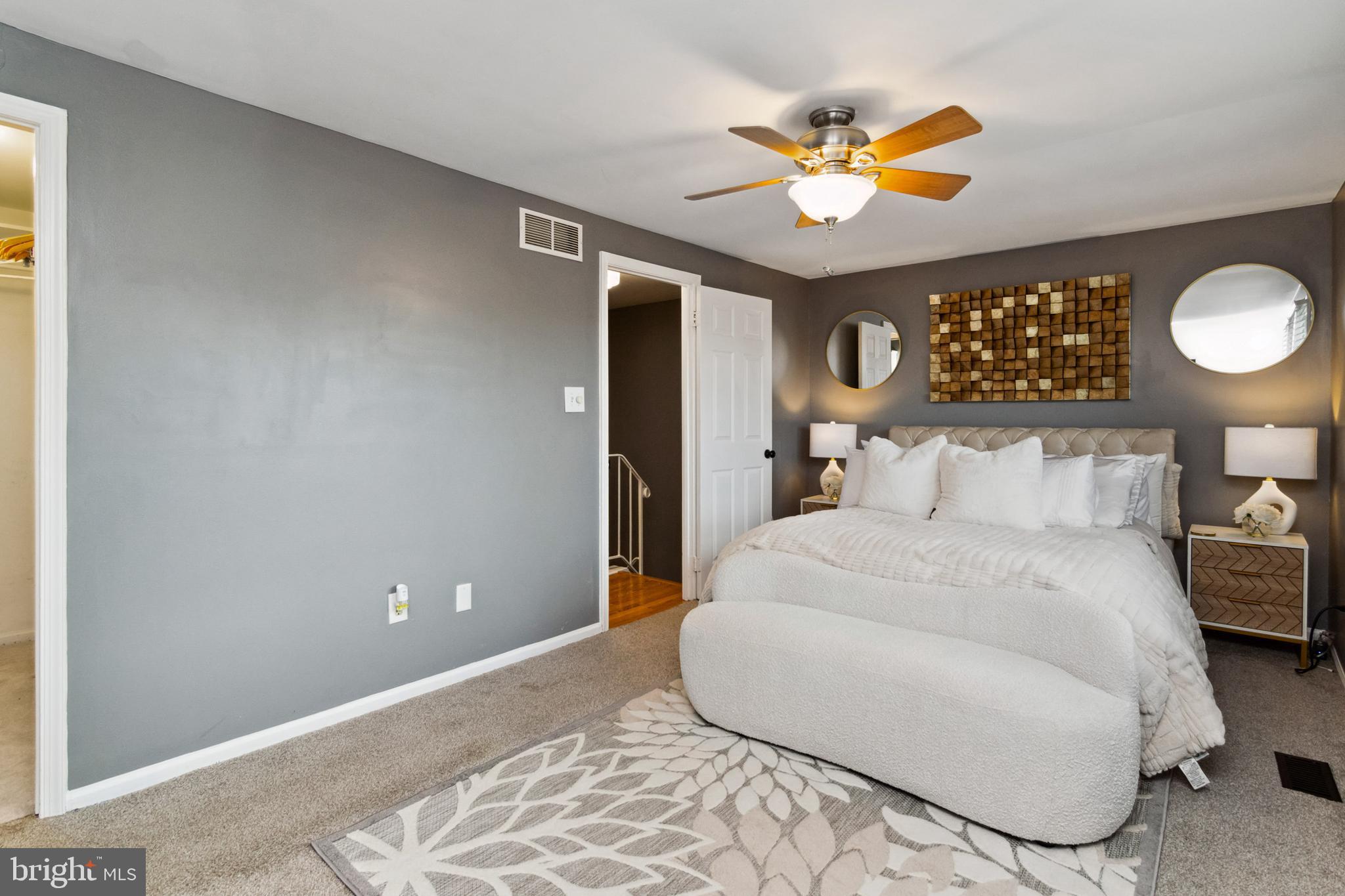 KINGS COURT - Residential