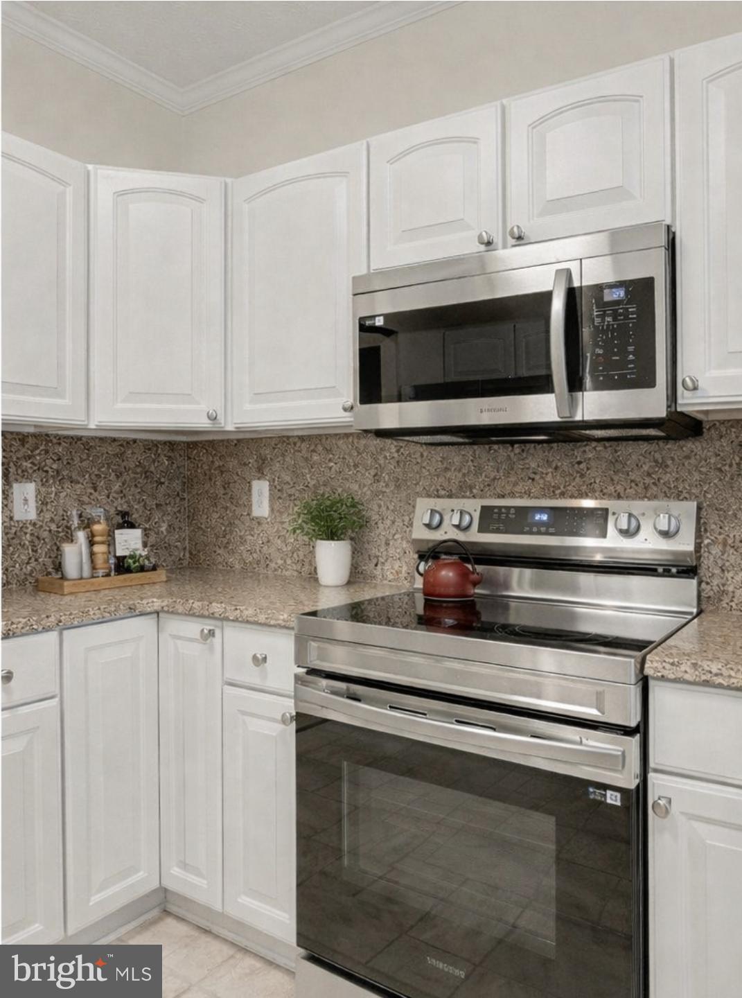 WINDSOR AT PERRY HALL FARMS - Residential