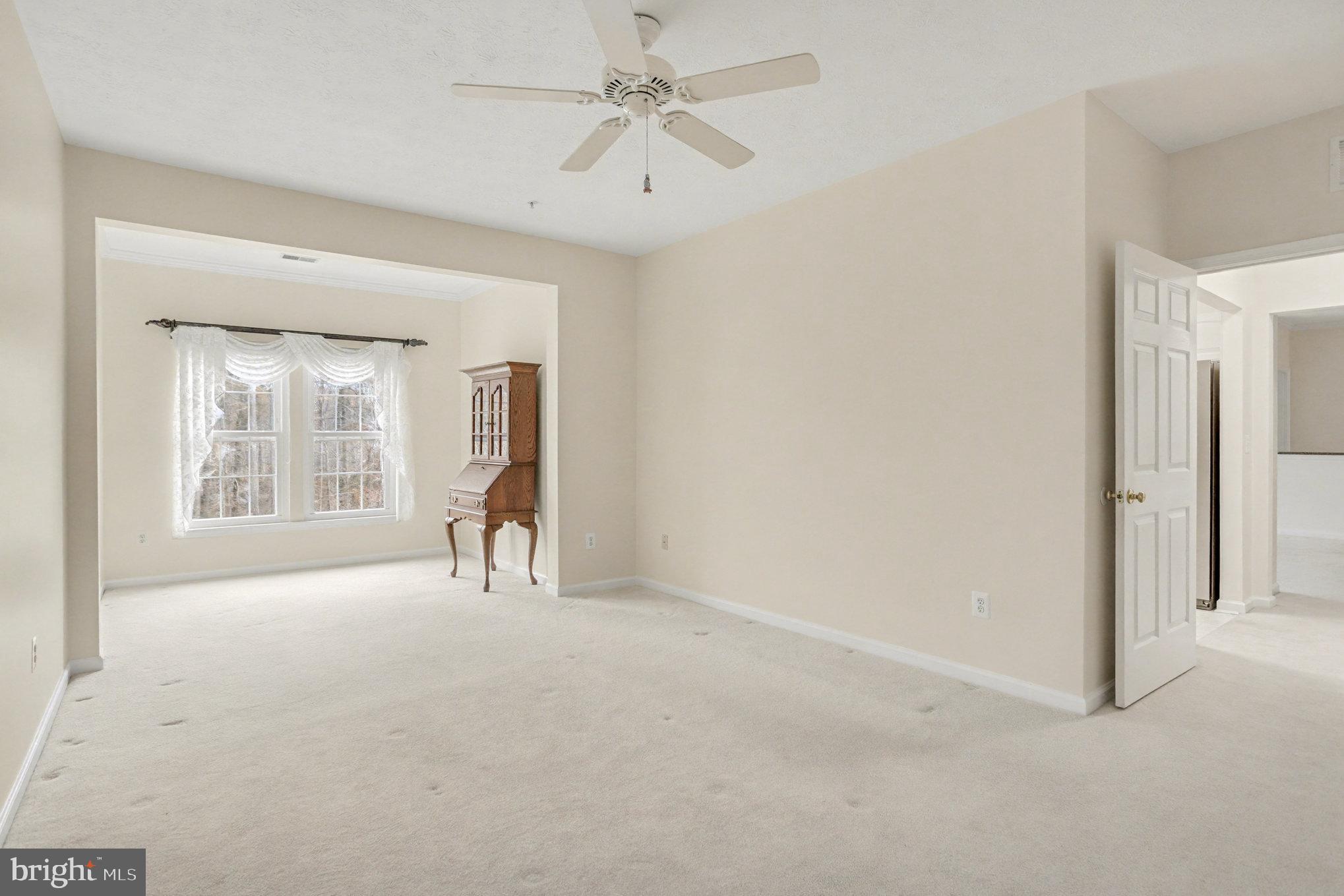 WINDSOR AT PERRY HALL FARMS - Residential