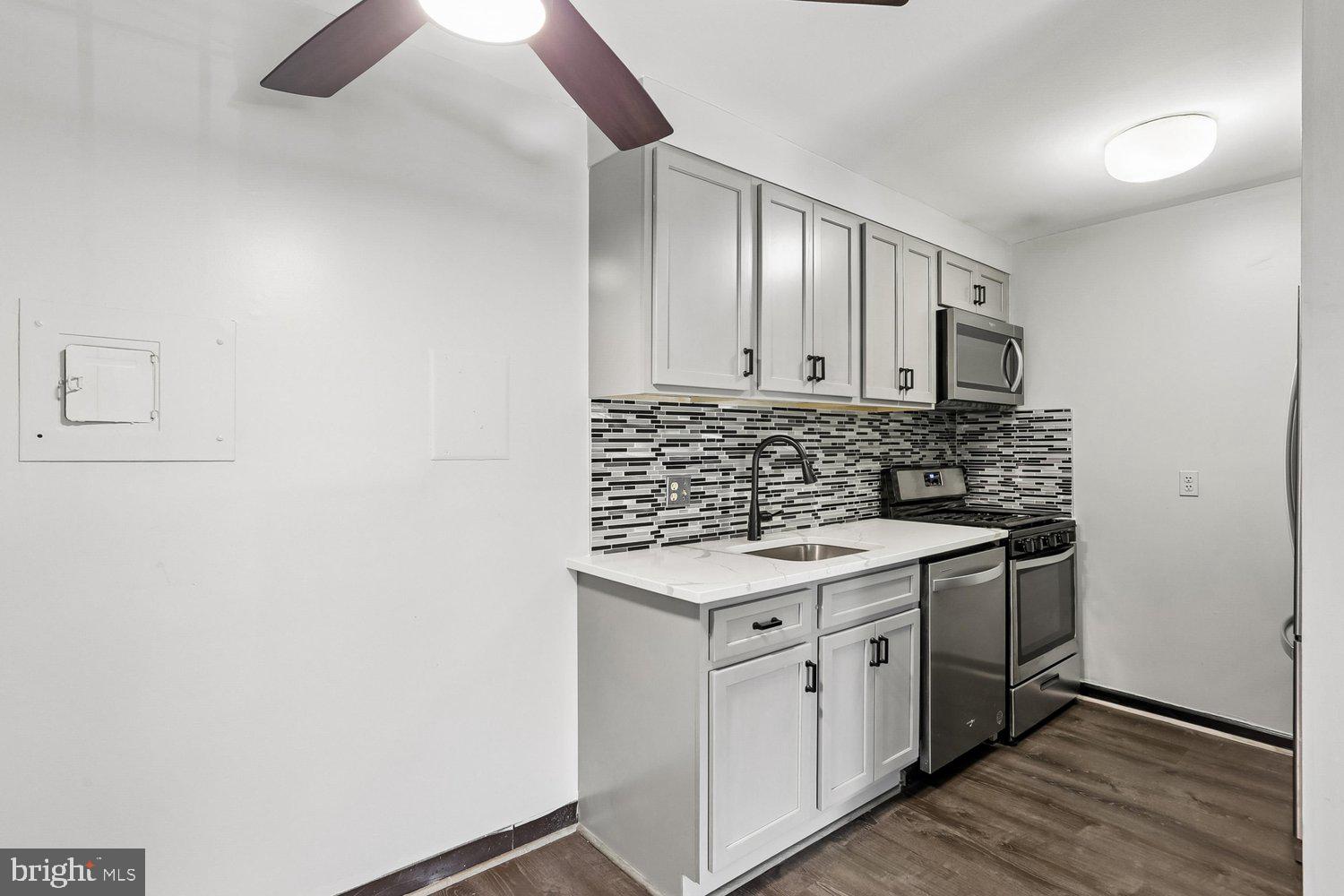 GLENMONT - Residential