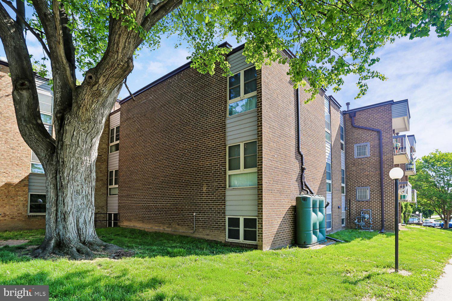 2201 GREENERY LANE 104-11