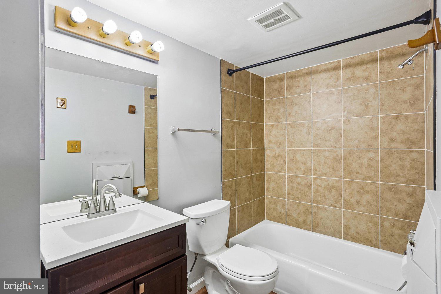 GLENMONT - Residential