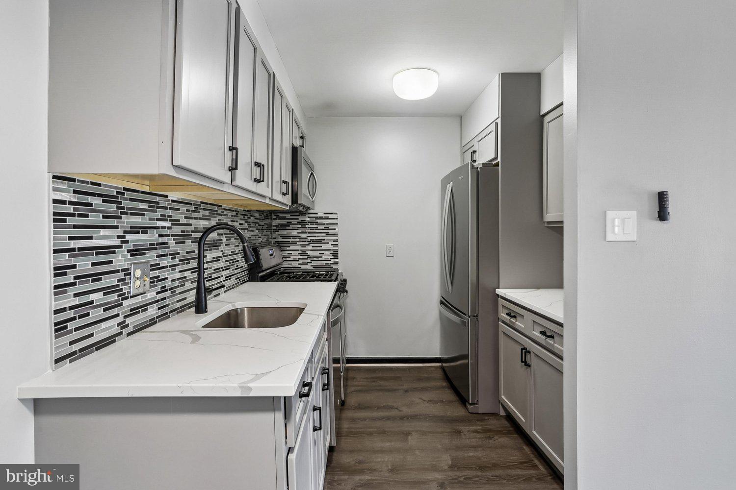 GLENMONT - Residential