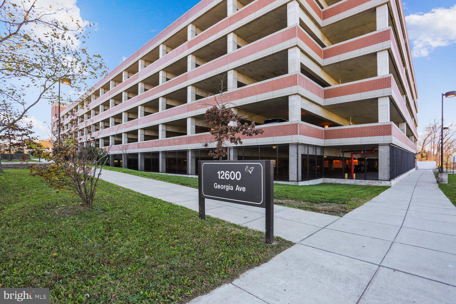 GLENMONT - Residential