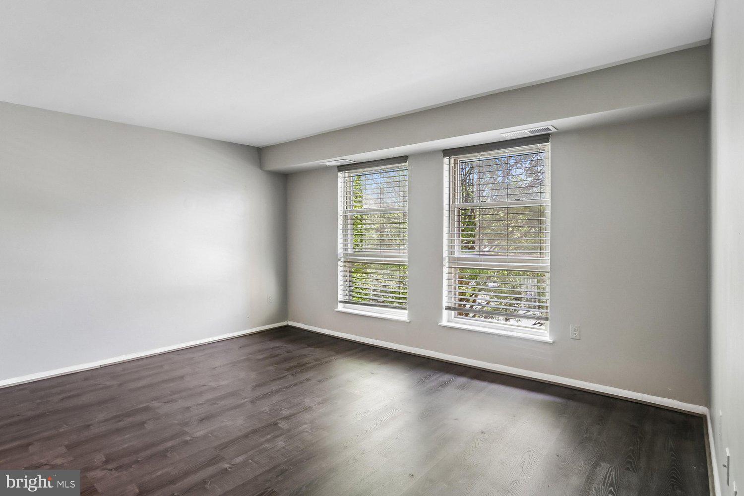 GLENMONT - Residential