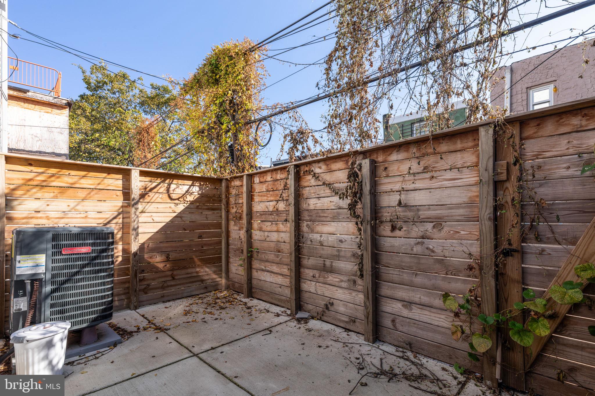 OLDE KENSINGTON - Residential Lease