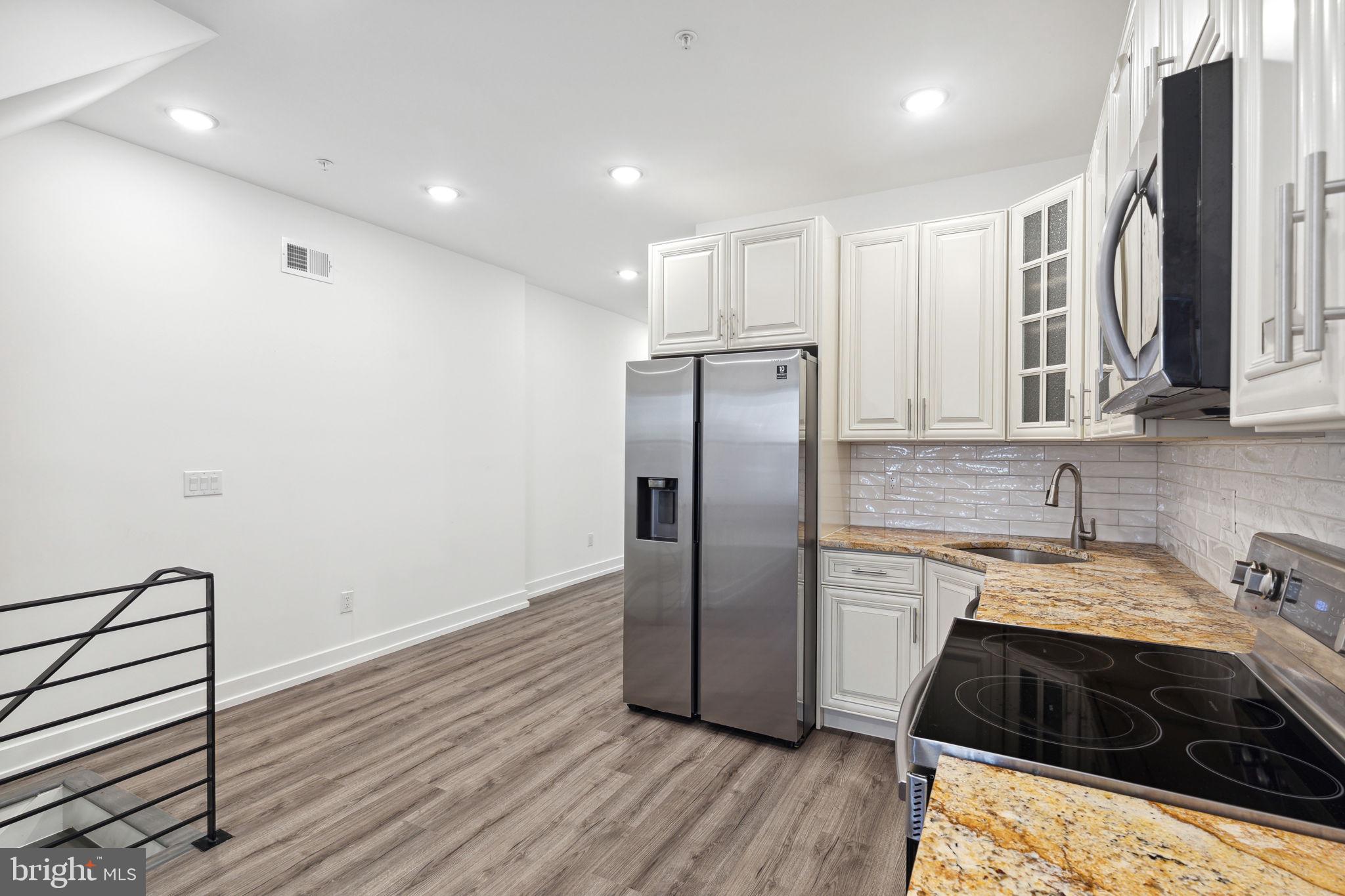 OLDE KENSINGTON - Residential Lease