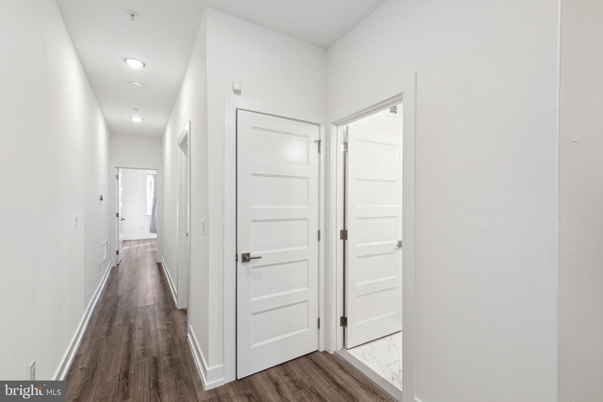 OLDE KENSINGTON - Residential Lease