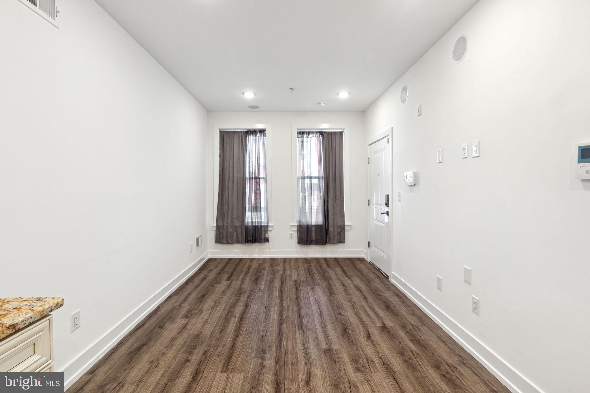 OLDE KENSINGTON - Residential Lease