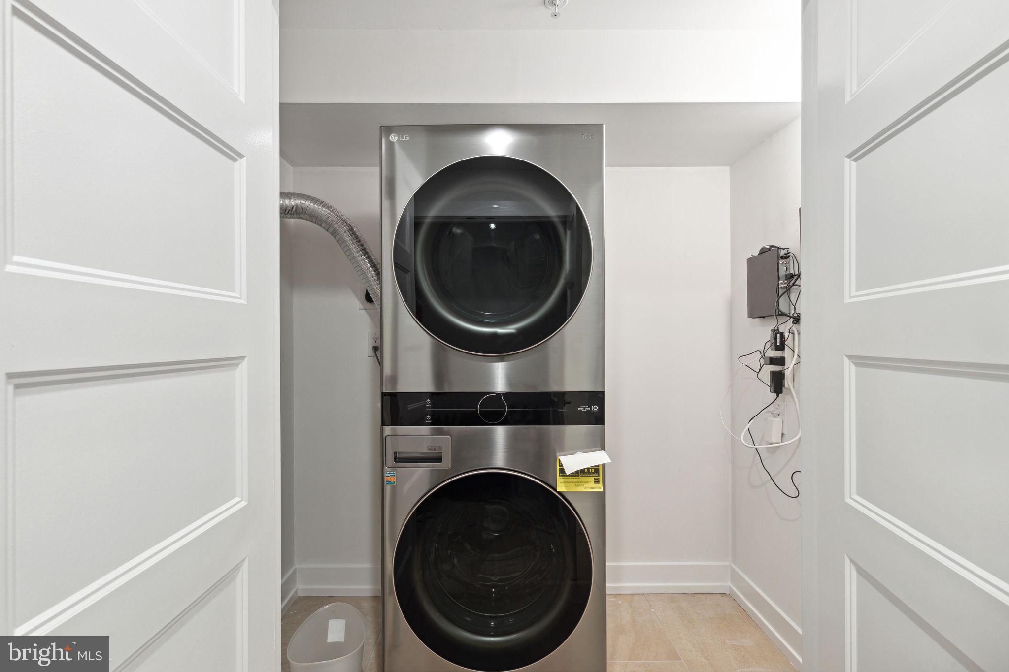 OLDE KENSINGTON - Residential Lease