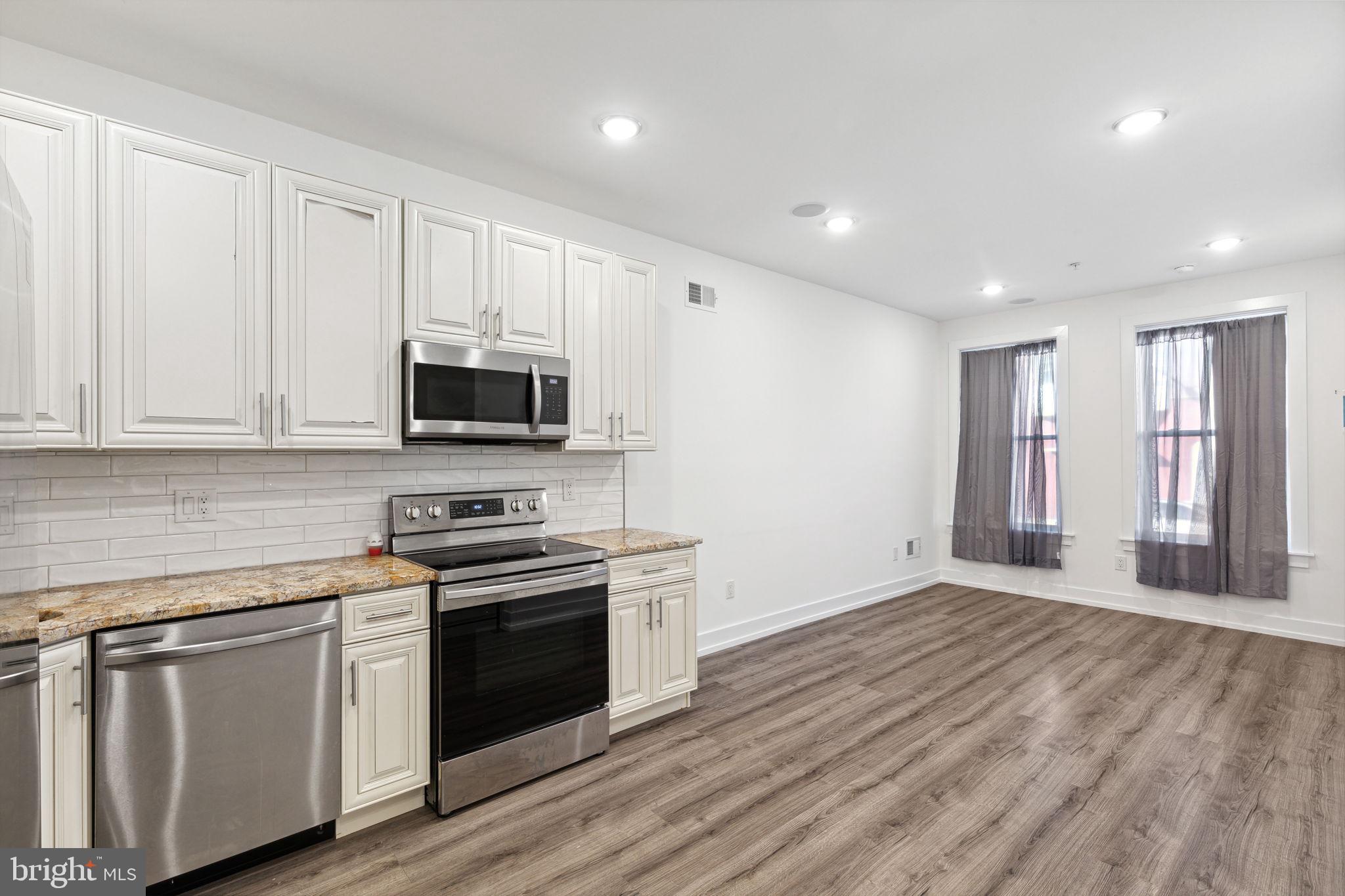 OLDE KENSINGTON - Residential Lease