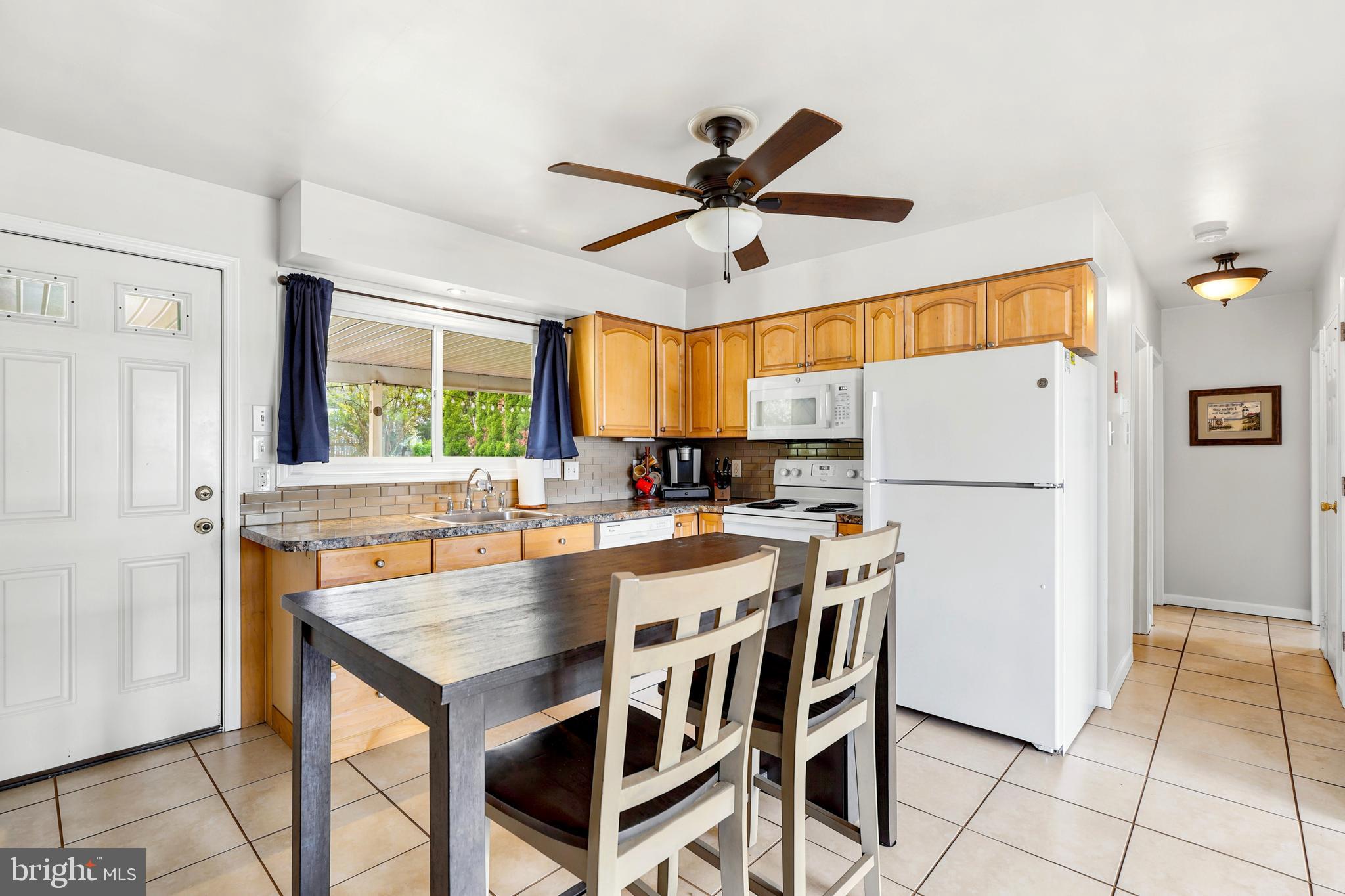 365 W KING STREET