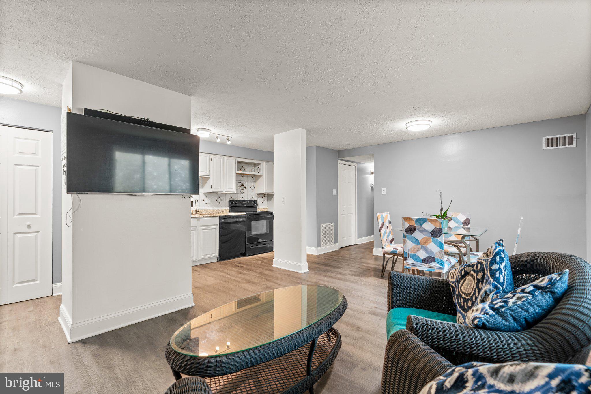 GREENFIELD COMMONS - Residential