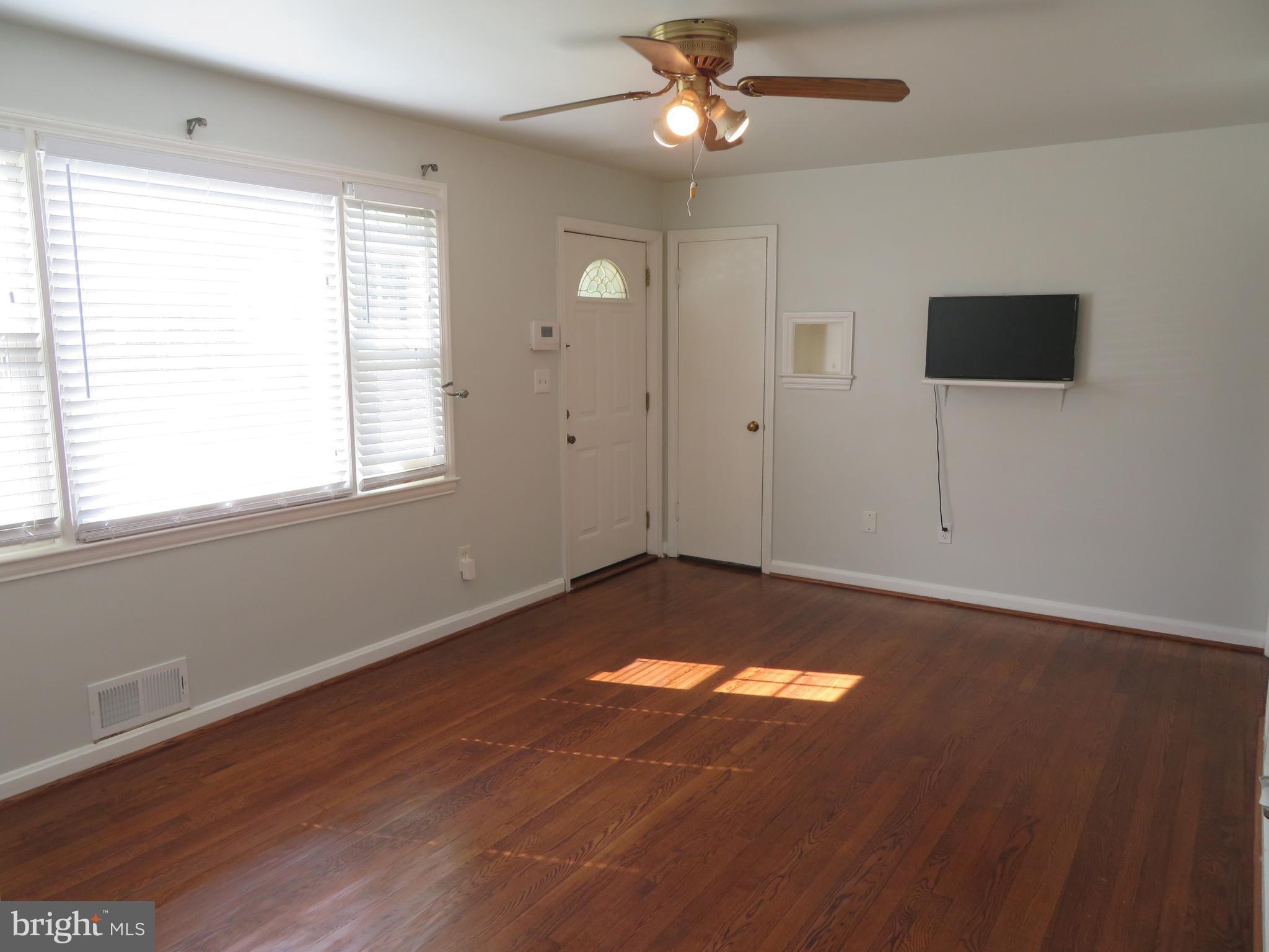 HOLLYWOOD - Residential Lease