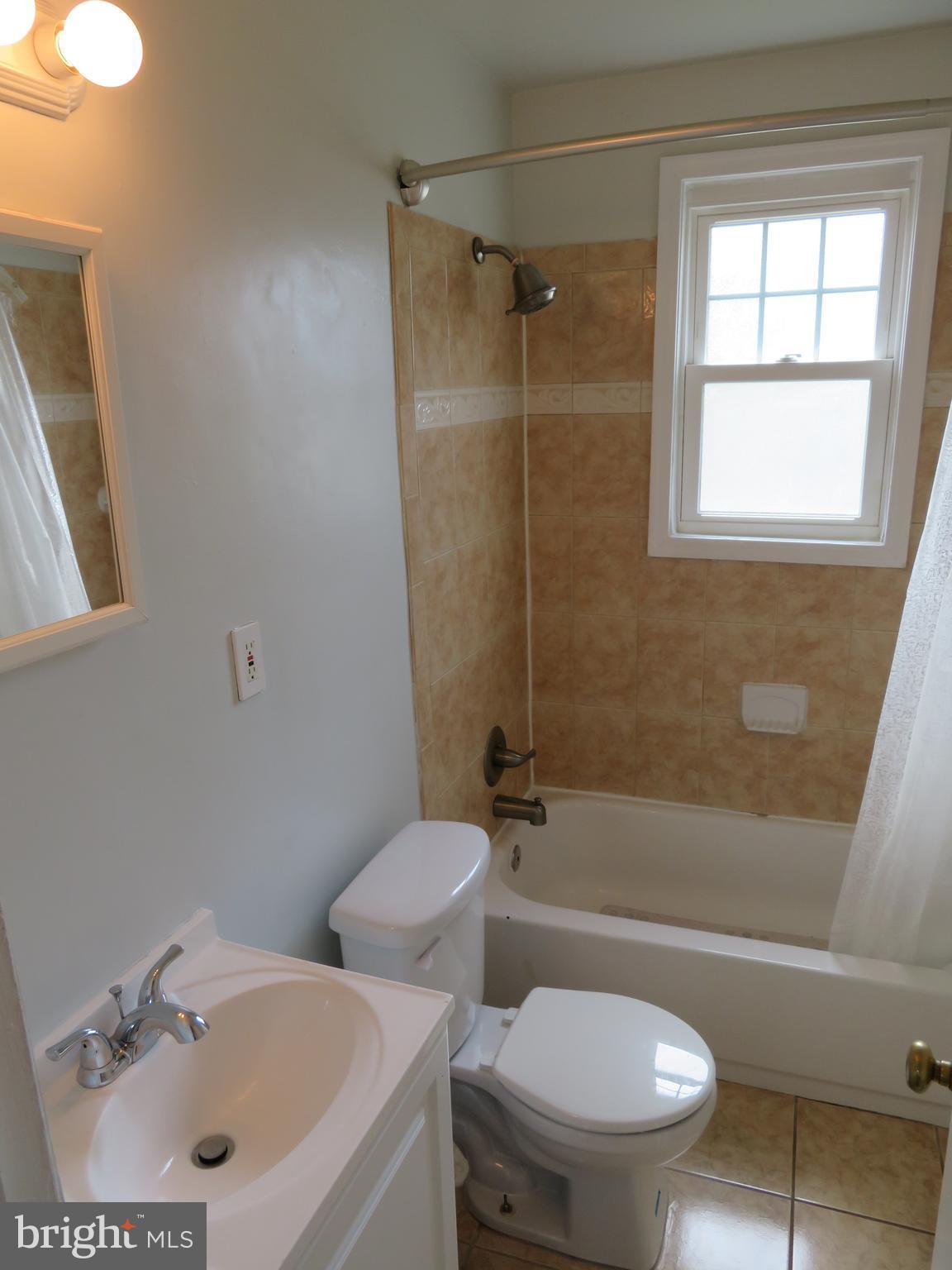 HOLLYWOOD - Residential Lease