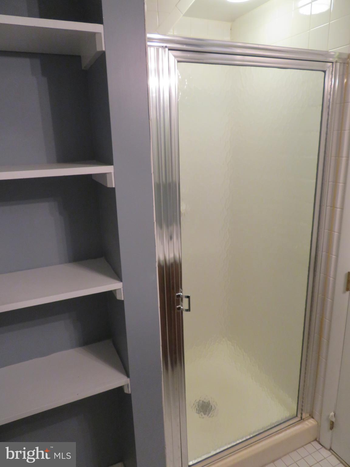 HOLLYWOOD - Residential Lease