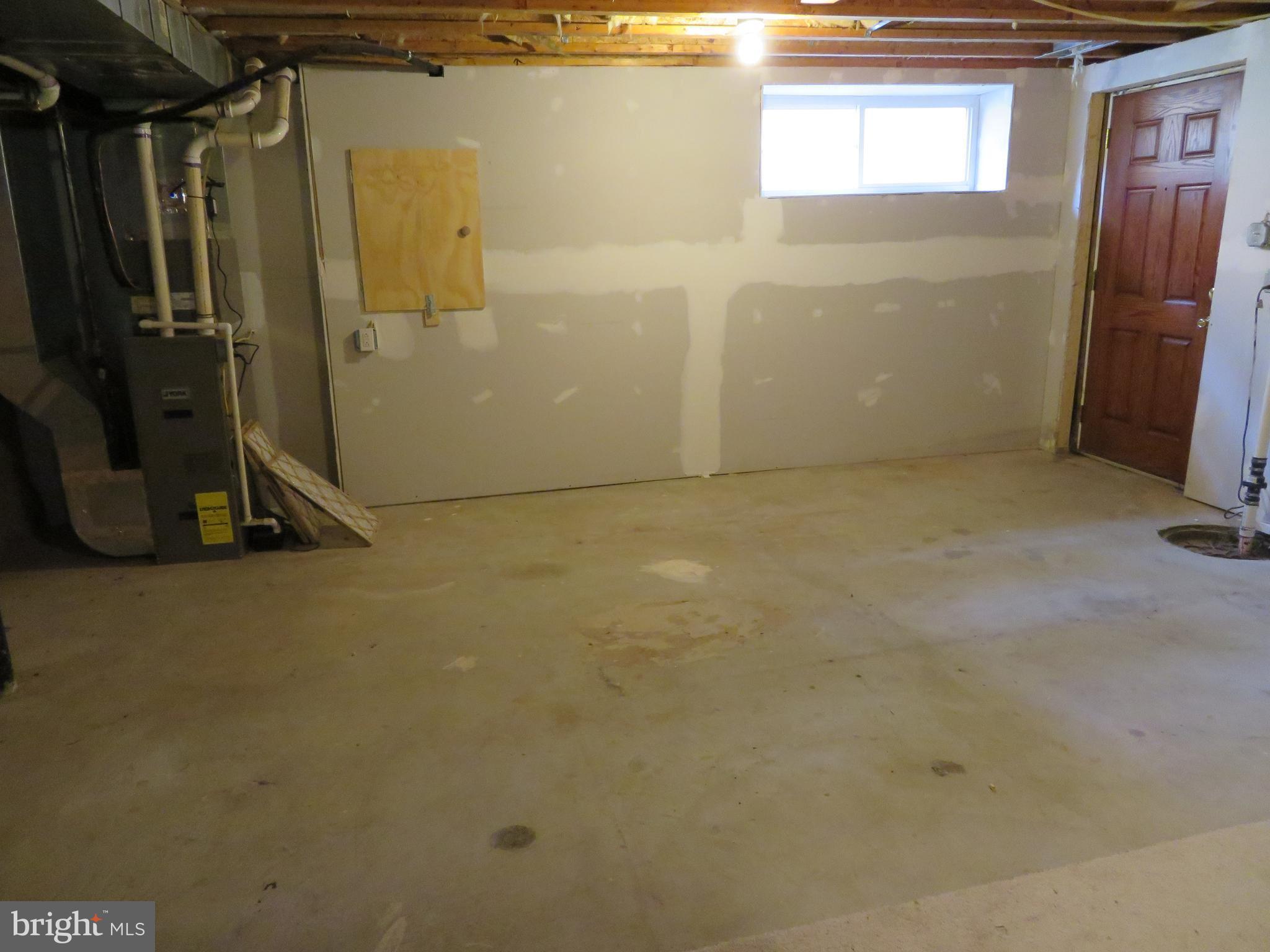 HOLLYWOOD - Residential Lease