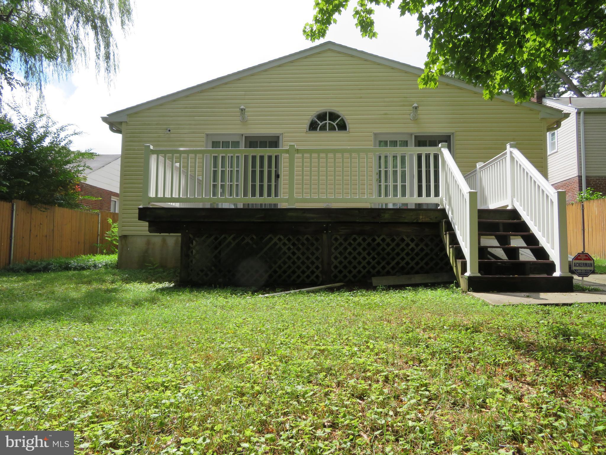 HOLLYWOOD - Residential Lease