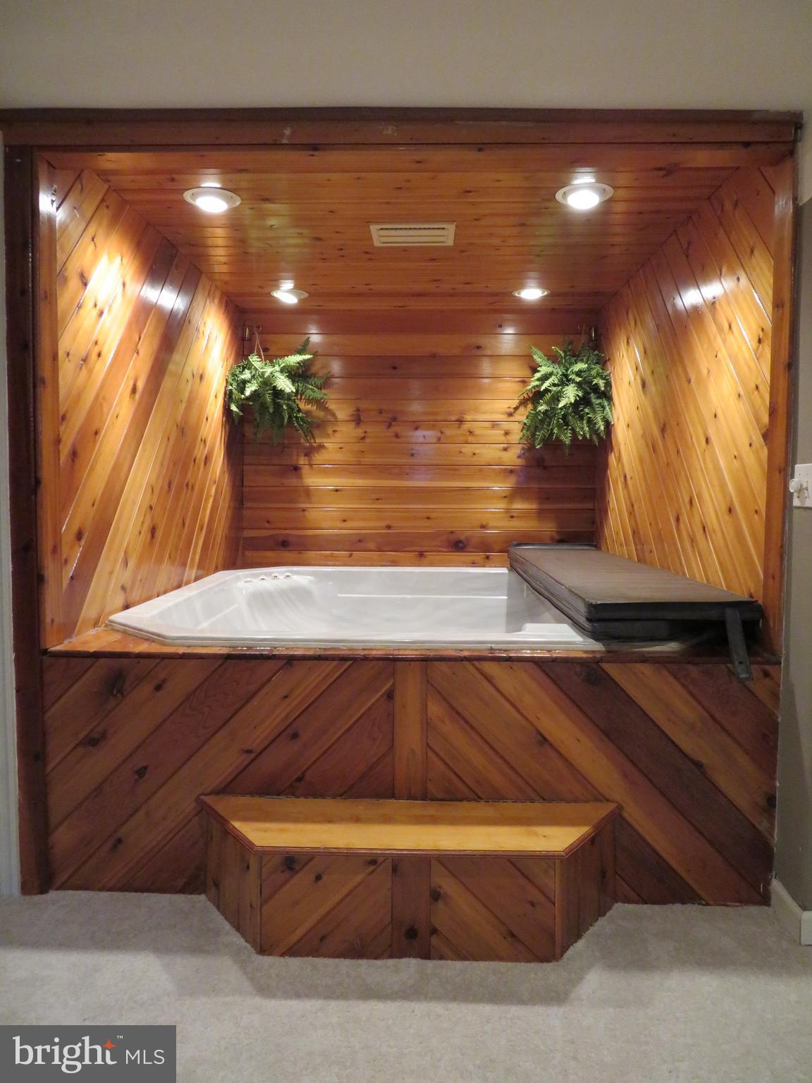 HOLLYWOOD - Residential Lease