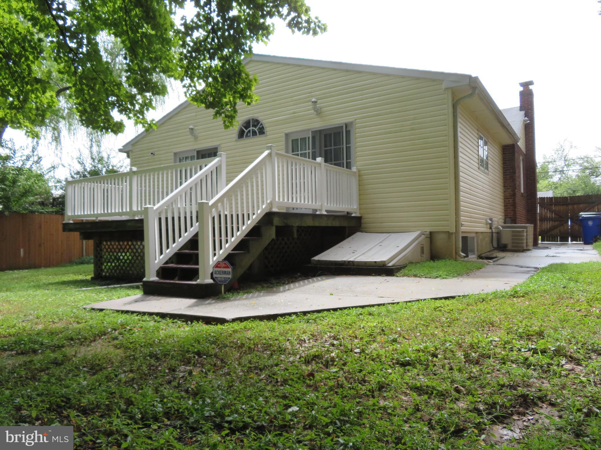 HOLLYWOOD - Residential Lease