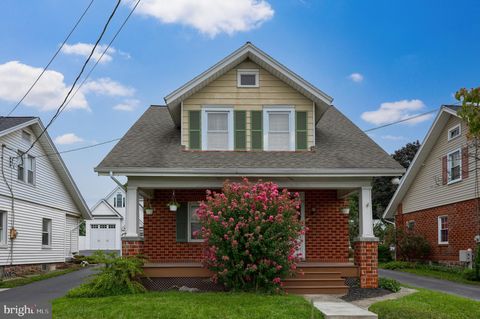 Photo of 61 E Main Street, Leola, PA 17540 (MLS # PALA2054900)