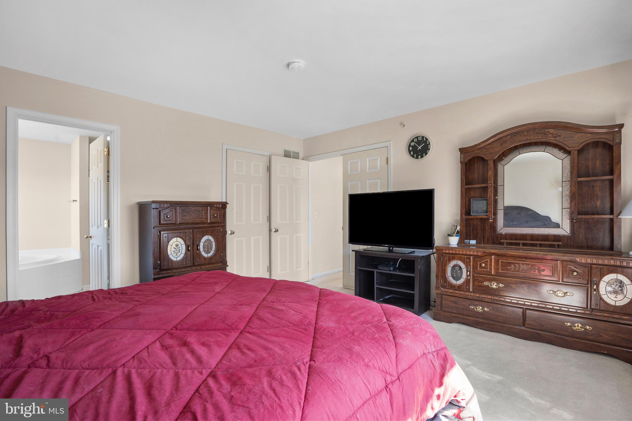 HAMMERSMITH FARM - Residential