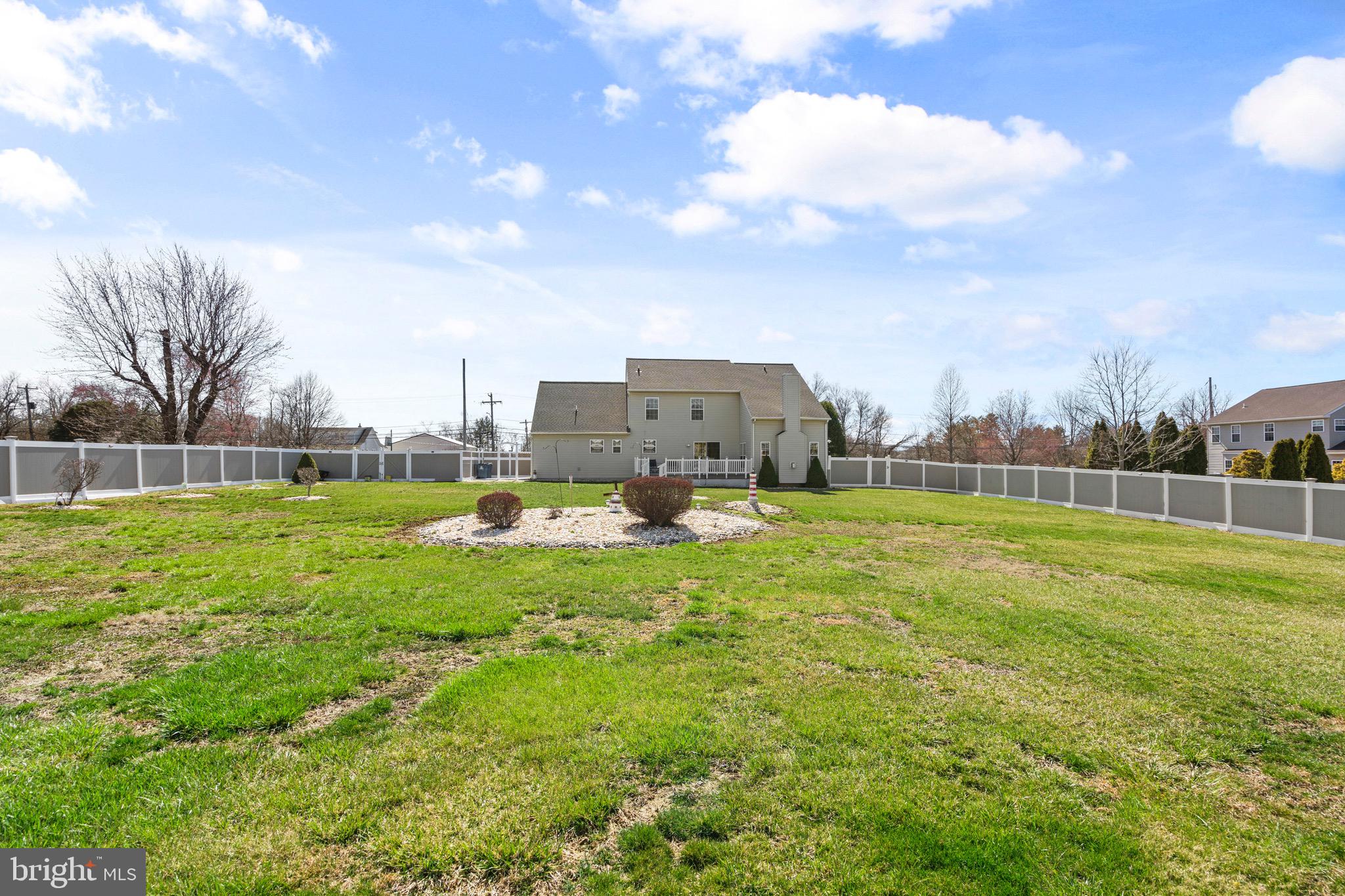 HAMMERSMITH FARM - Residential