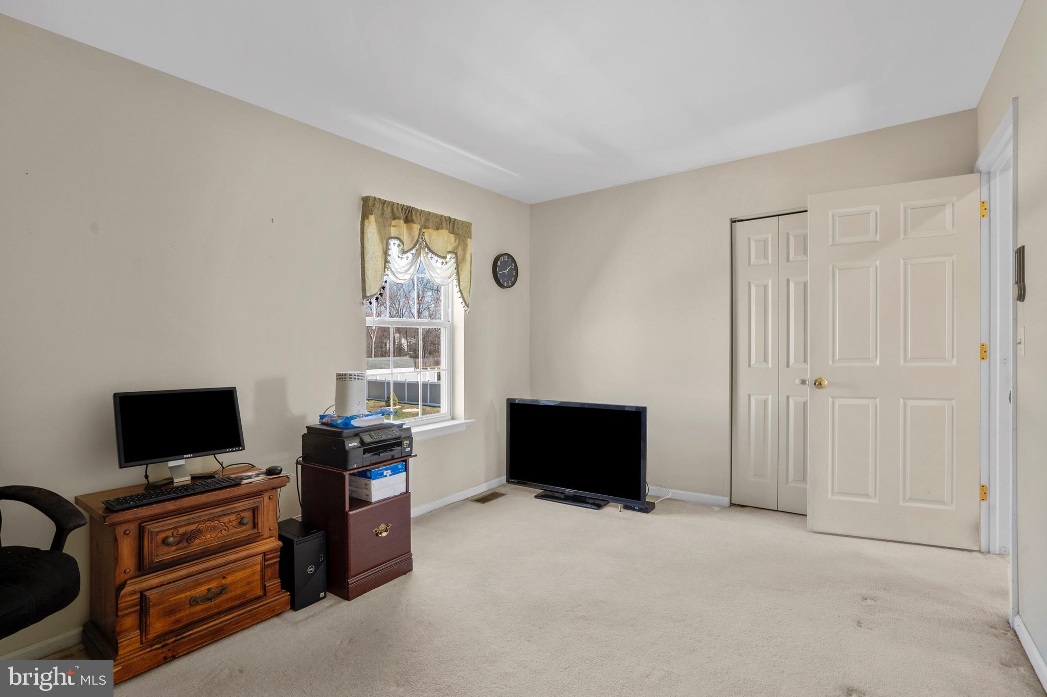 HAMMERSMITH FARM - Residential