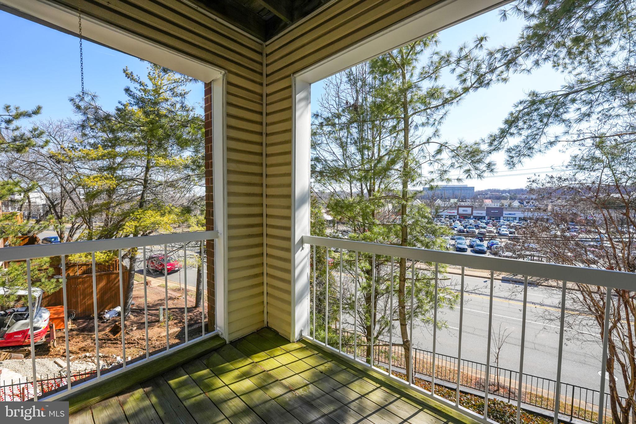 HILLWOOD - Residential