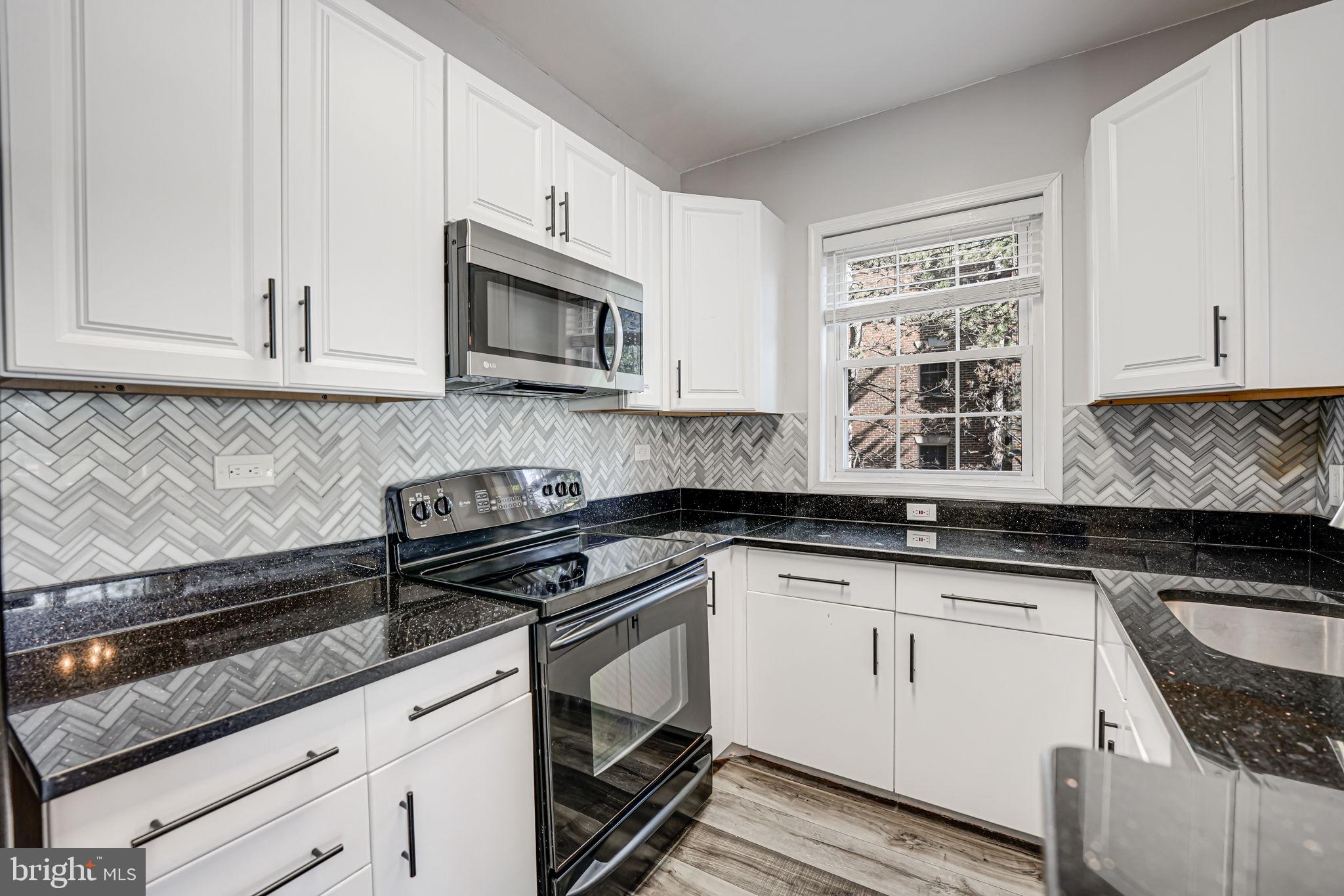 HILLWOOD - Residential