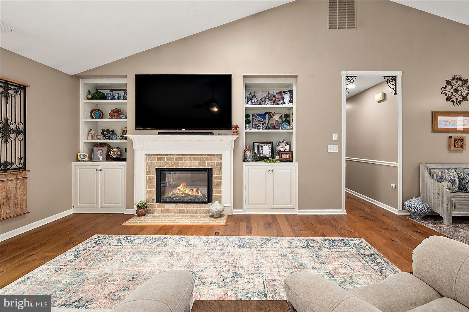 202 CEDAR