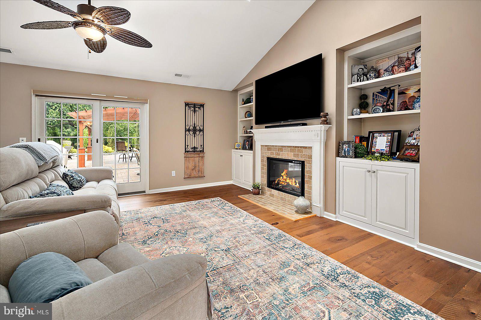 202 CEDAR