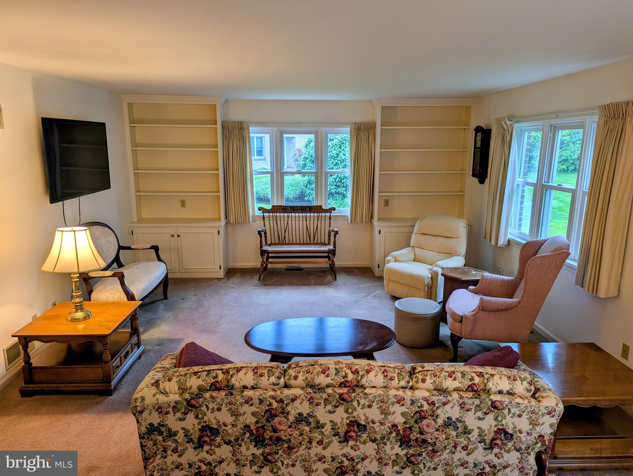 WOODLAND ESTATES - Residential