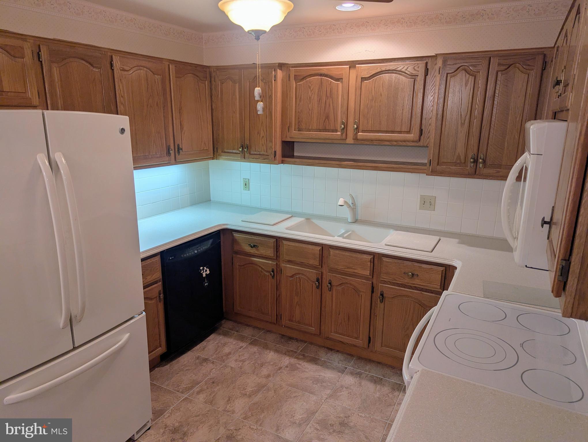 WOODLAND ESTATES - Residential