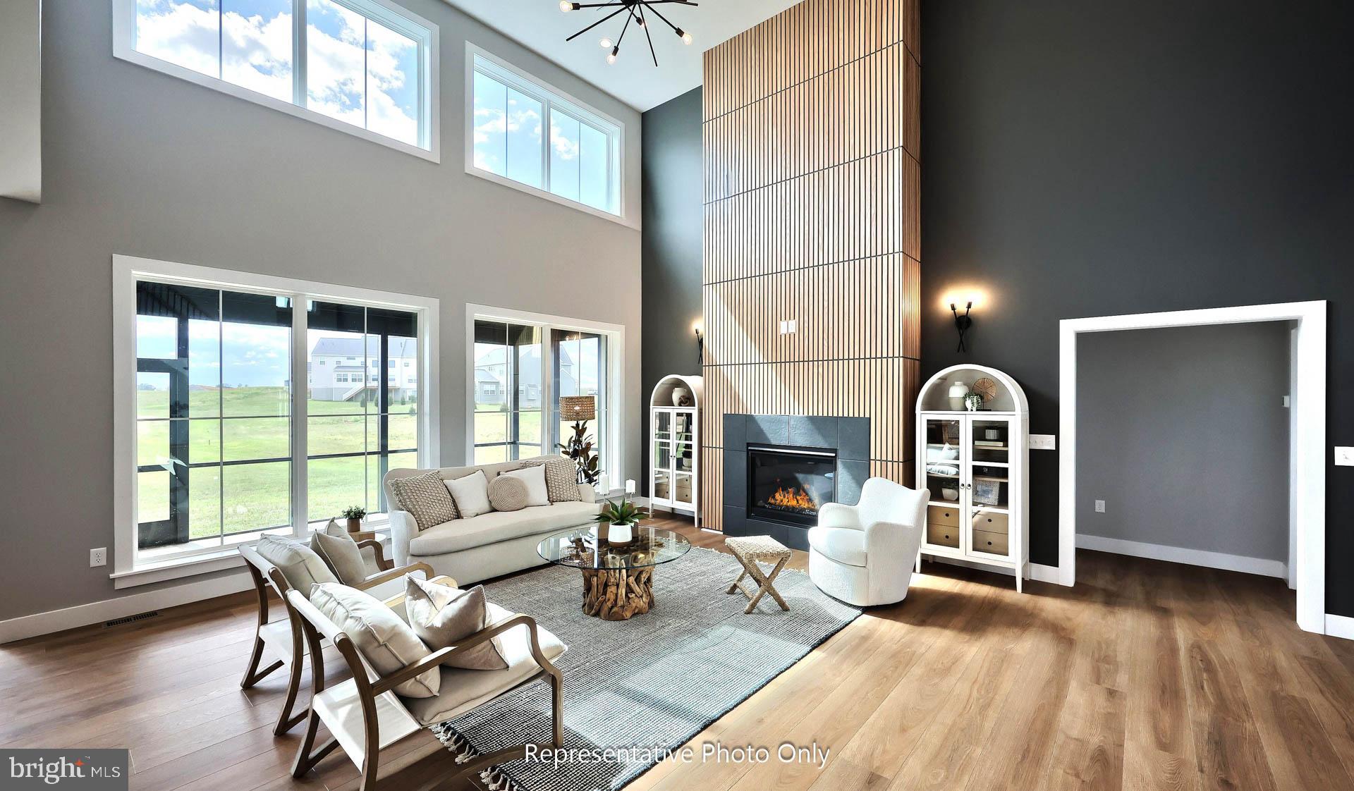 AUTUMN CHASE - Residential