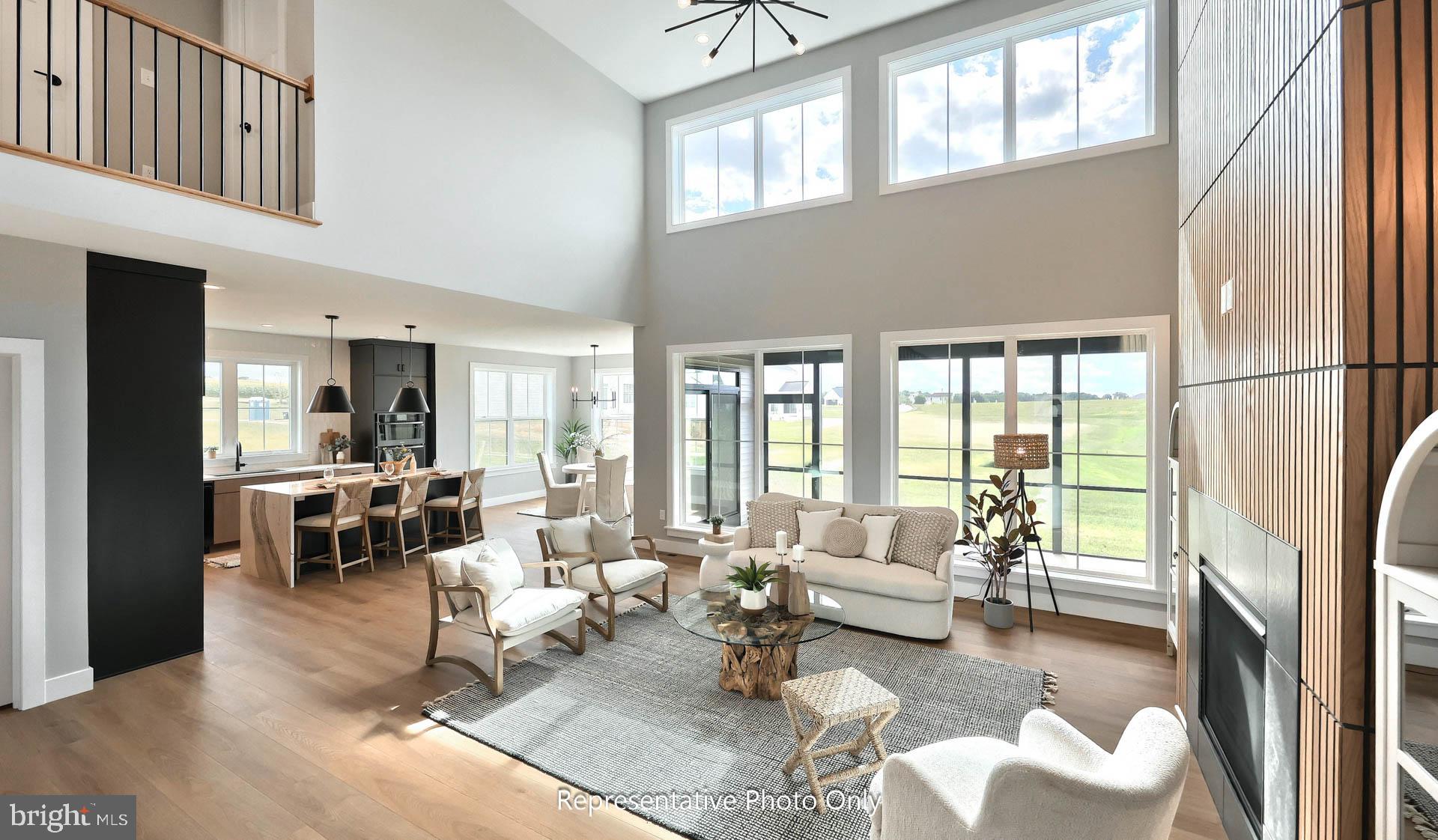 AUTUMN CHASE - Residential