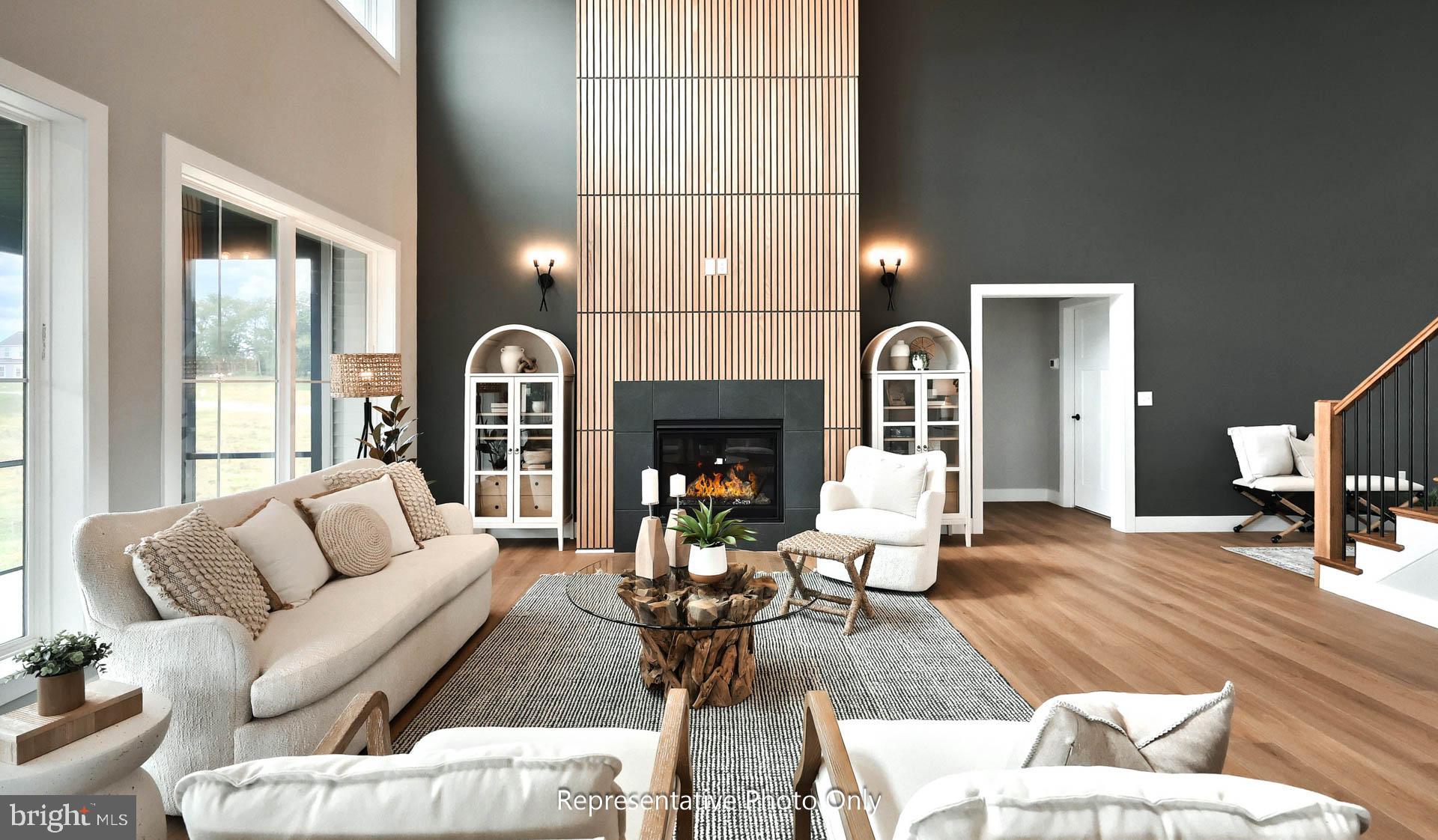 AUTUMN CHASE - Residential