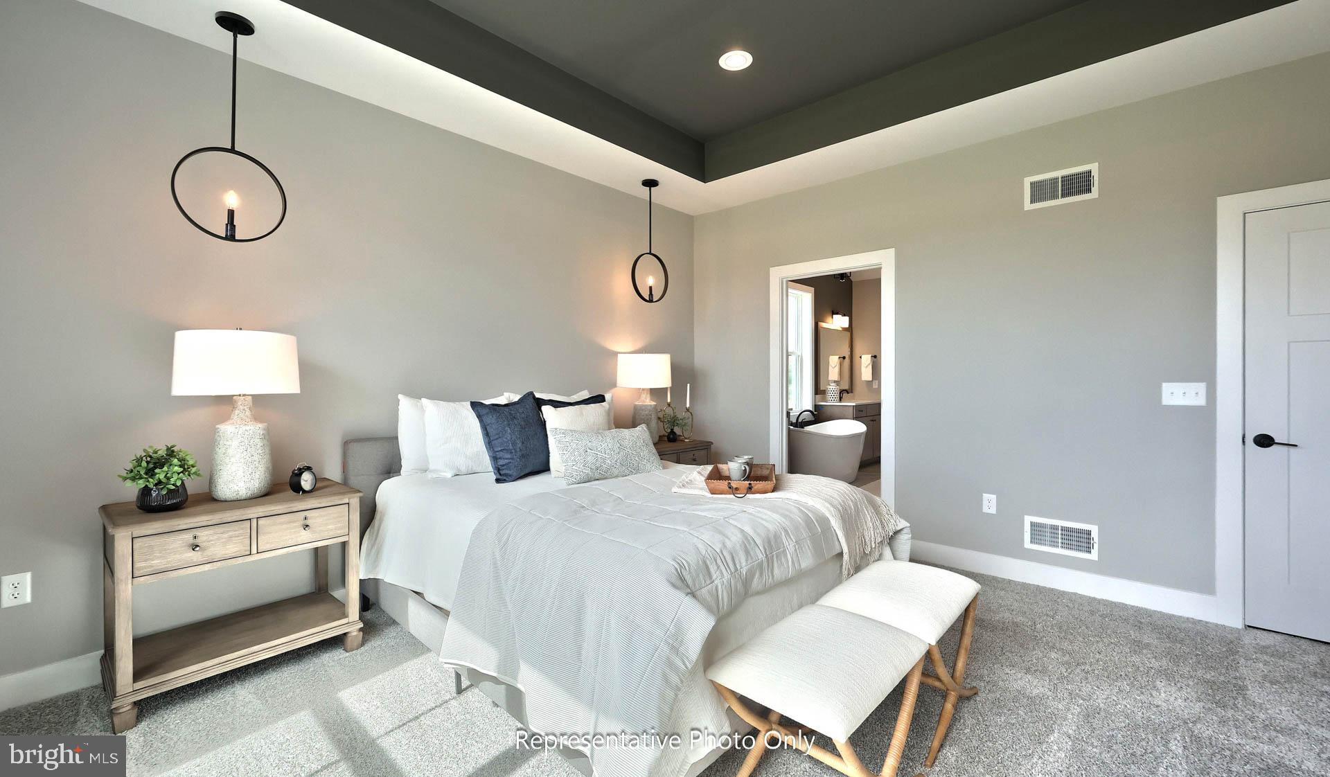 AUTUMN CHASE - Residential