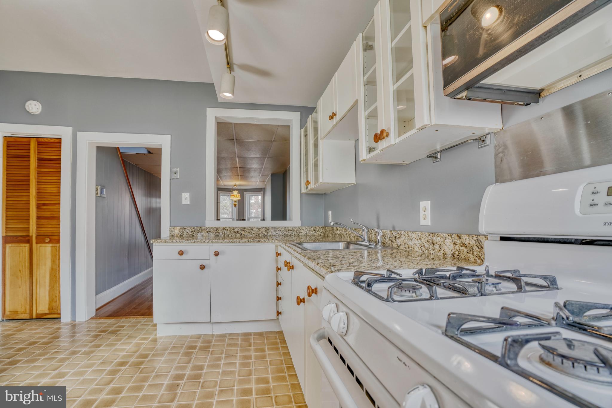 FEDERAL HILL HISTORIC DISTRICT - Residential Lease