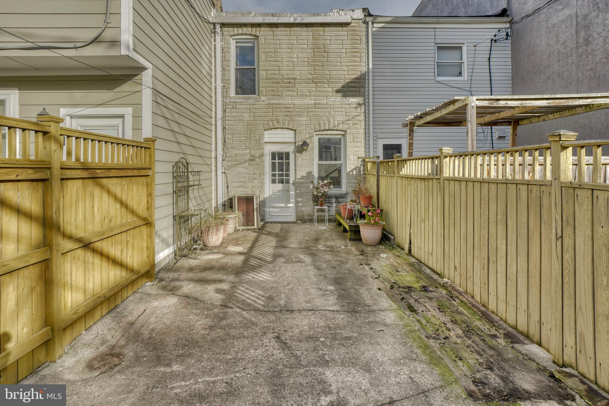 FEDERAL HILL HISTORIC DISTRICT - Residential Lease