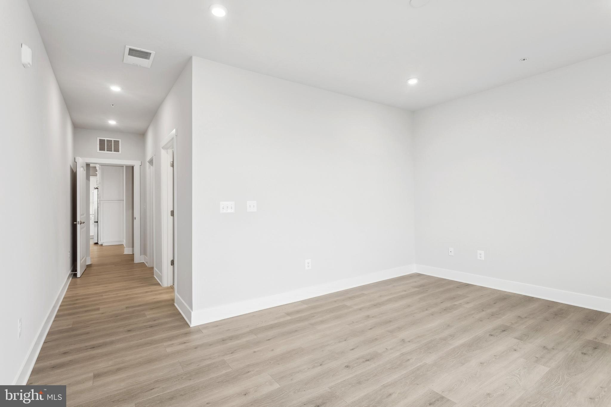 FOUR SEASONS AT KENT ISLAND - Residential