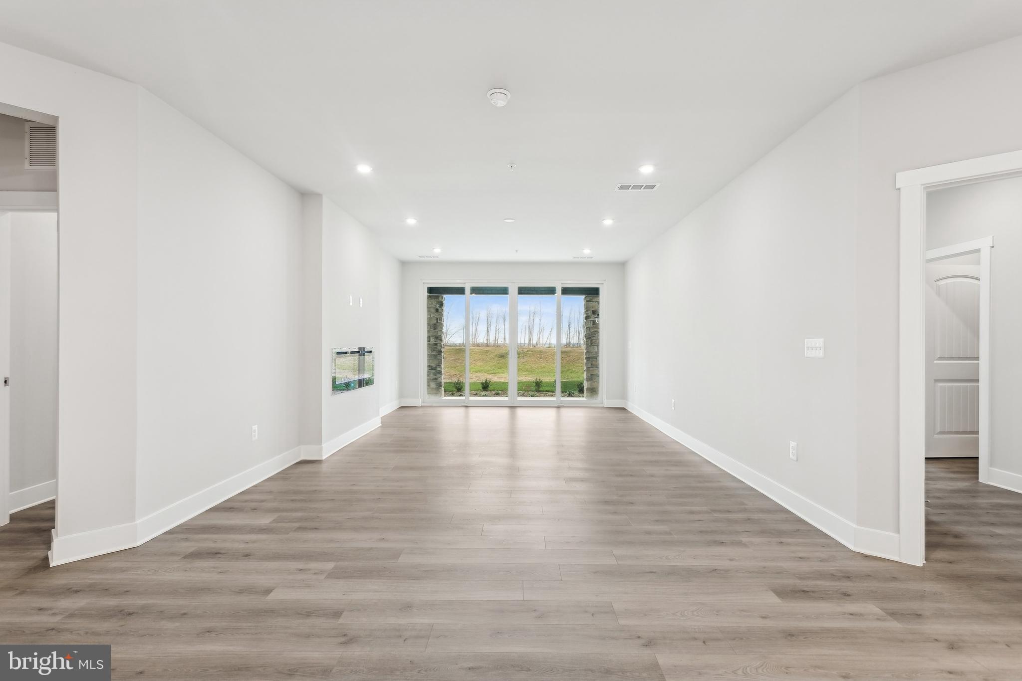 FOUR SEASONS AT KENT ISLAND - Residential