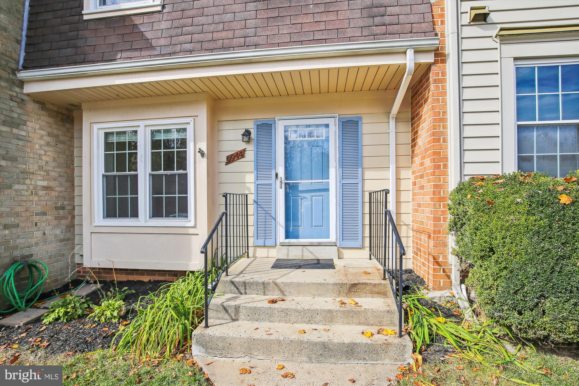 LAKEPOINTE - Residential