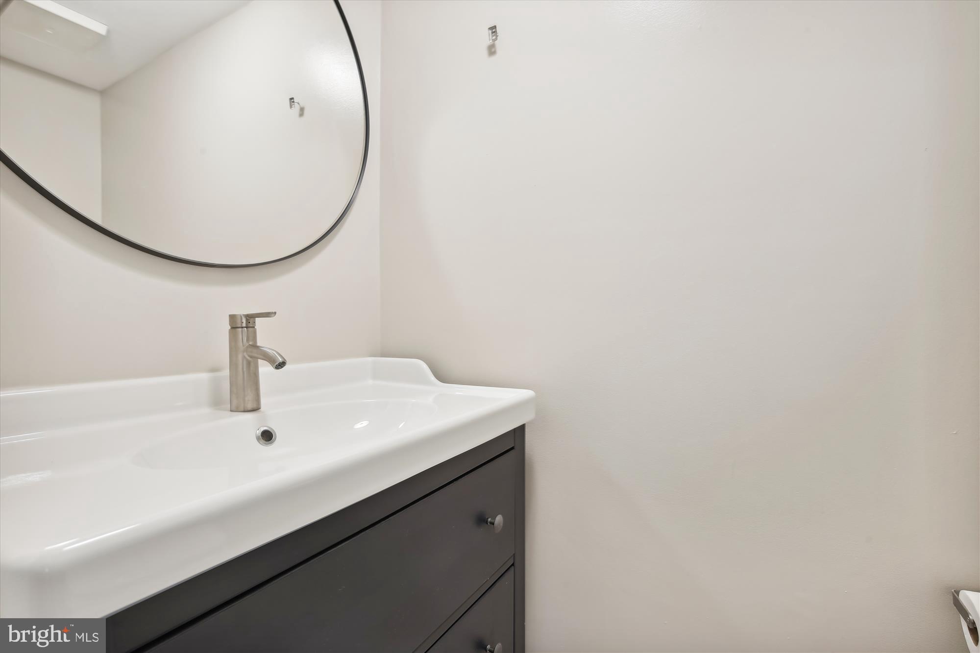 LAKEPOINTE - Residential