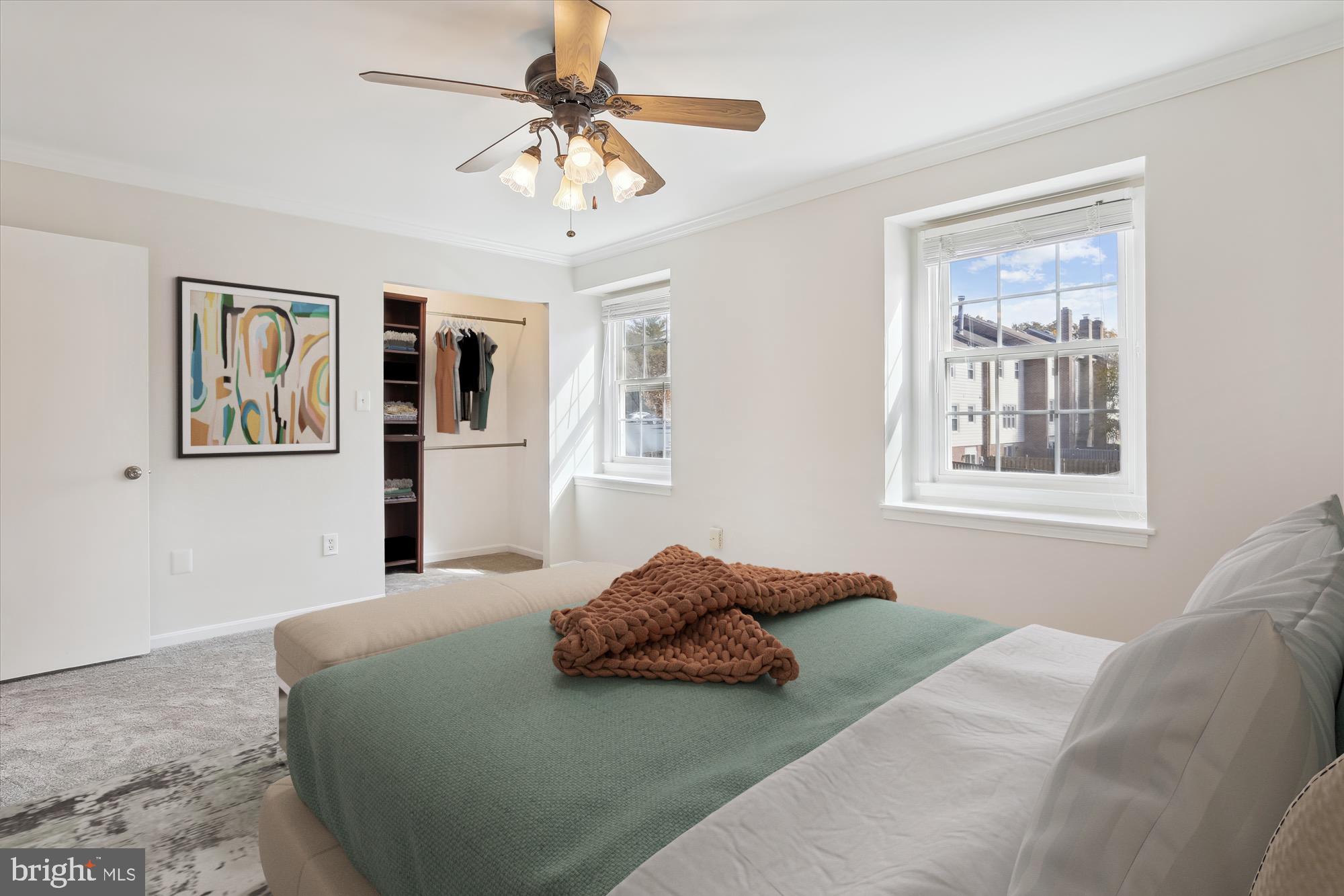 LAKEPOINTE - Residential