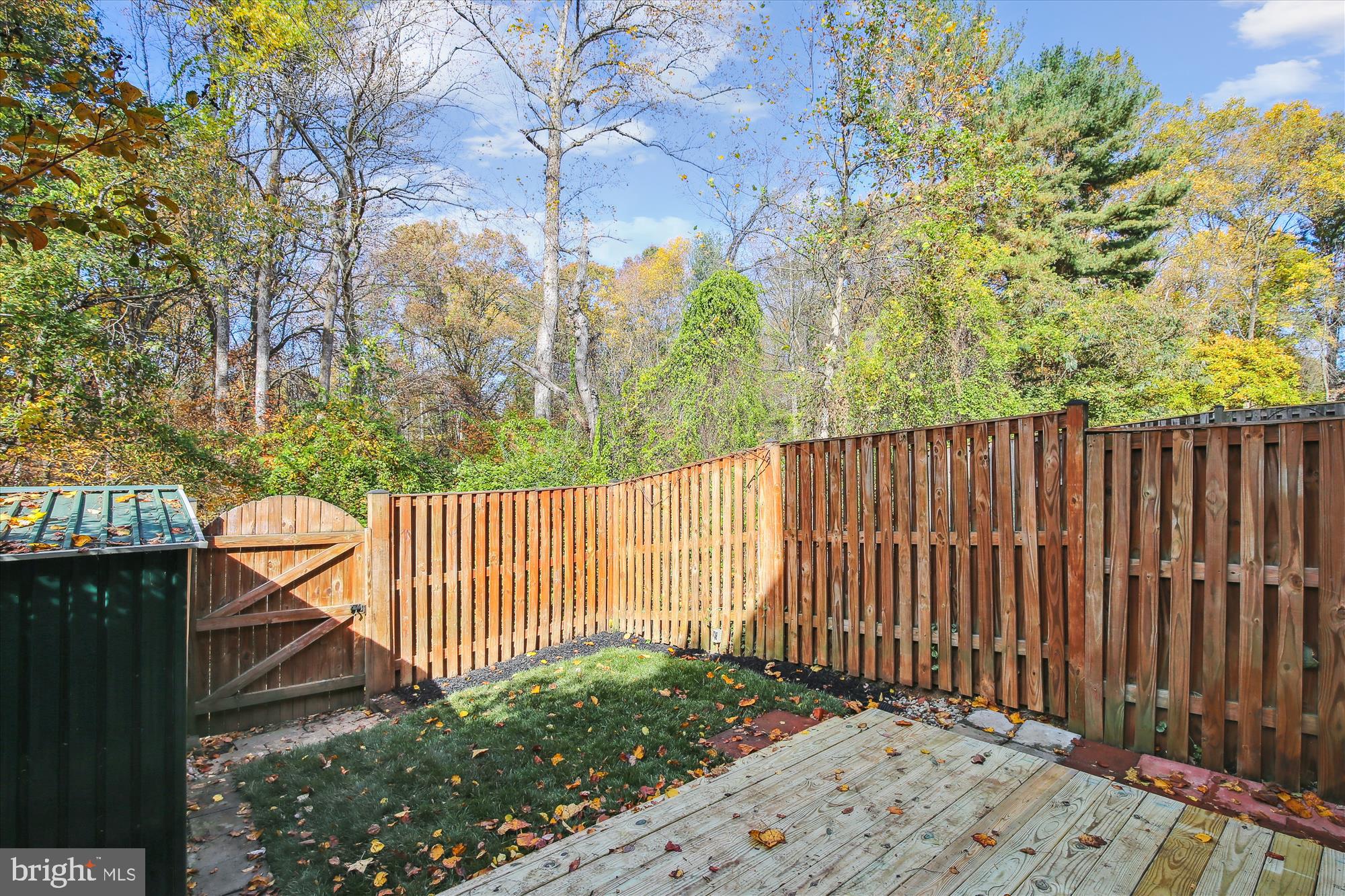 LAKEPOINTE - Residential