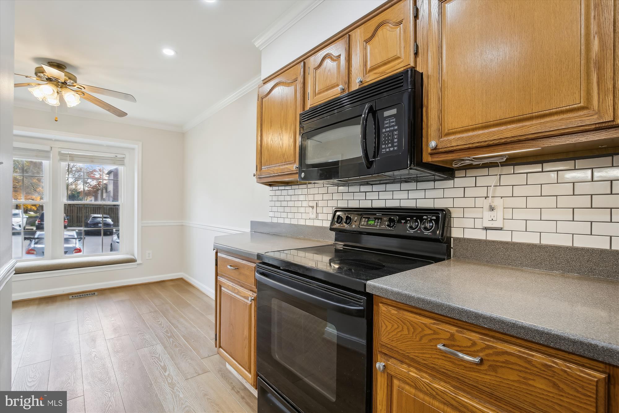 LAKEPOINTE - Residential